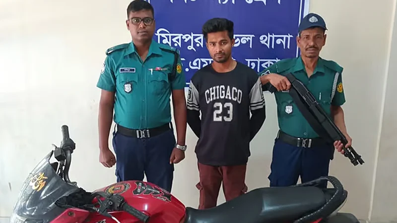 শেওড়াপাড়ায় চাপাতি ঠেকিয়ে ছিনতাইয়ের ঘটনায় যুবক গ্রেপ্তার, মোটরসাইকেল জব্দ